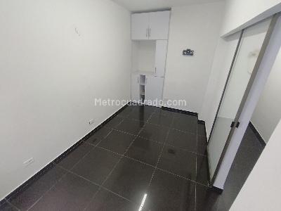 Casa de 3 alcobas en arriendo en Las Acacias, Medellín, 210 m² · foto 9 de 16