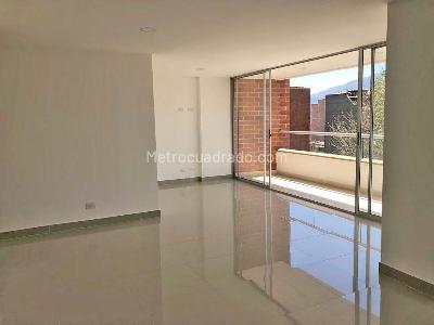 Apartamento de 3 alcobas en venta en Lorena, Medellín, 105 m² · foto 3 de 11