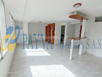 Apartaestudio en arriendo en Las Acacias, Medellín, 45 m² · foto 3 de 9