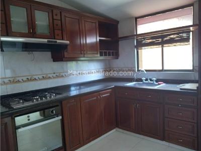 Apartamento de 2 alcobas en venta en Av, Santa Marta, 137 m² · foto 13 de 19