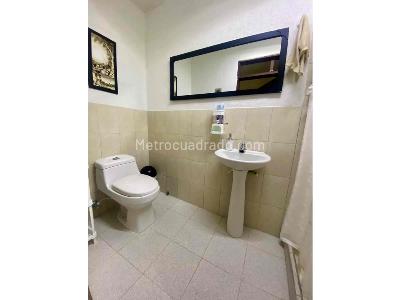 Casa de 5 alcobas en venta en Santa Elena, Cali, 270 m² · foto 12 de 17