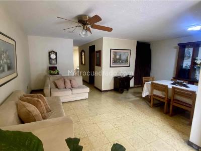 Casa de 5 alcobas en venta en Santa Elena, Cali, 270 m² · foto 4 de 17