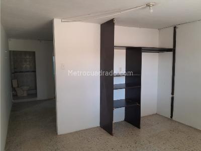Casa de 5 alcobas en venta en San Carlos, Cali, 245 m² · foto 2 de 15