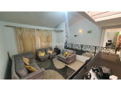 Casa de 4 alcobas en venta en La Flora, Cali, 258 m² · foto 3 de 20