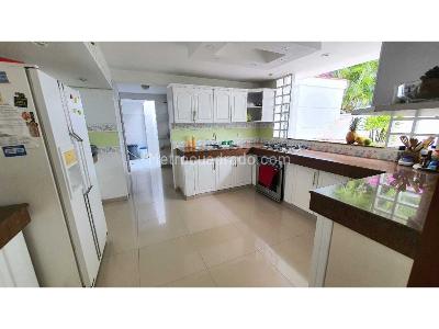 Casa de 4 alcobas en venta en Santa Teresita, Cali, 372 m² · foto 14 de 20