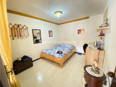 Casa de 5 alcobas en venta en Los Libertadores, Cali, 69 m² · foto 5 de 18