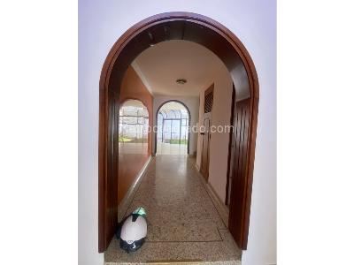 Casa de 5 alcobas en venta en El Ingenio, Cali, 353 m² · foto 3 de 20