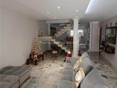 Casa de 5 alcobas en venta en Colseguros, Cali, 192 m² · foto 3 de 20