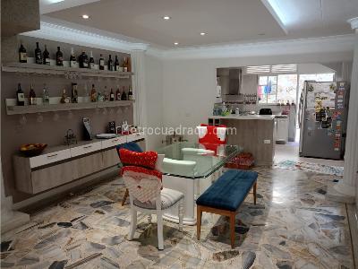 Casa de 5 alcobas en venta en Colseguros, Cali, 192 m² · foto 5 de 20