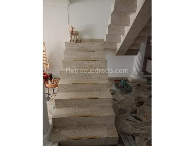 Casa de 5 alcobas en venta en Colseguros, Cali, 192 m² · foto 17 de 20