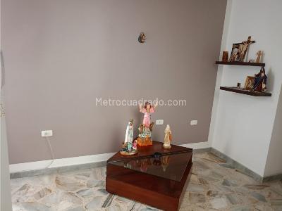 Casa de 5 alcobas en venta en Colseguros, Cali, 192 m² · foto 19 de 20