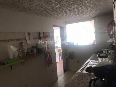 Casa de 5 alcobas en venta en El Bosque, Cali, 186 m² · foto 2 de 10