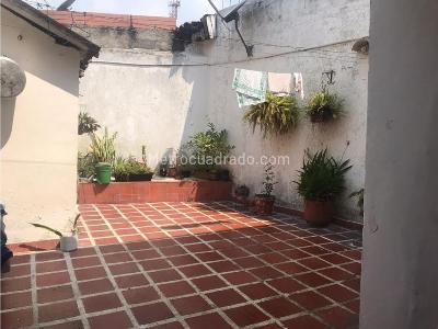 Casa de 5 alcobas en venta en El Bosque, Cali, 186 m² · foto 3 de 10
