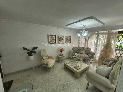 Apartamento de 3 alcobas en venta en Capri, Cali, 131 m² · foto 2 de 20