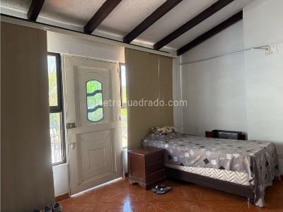 Casa de 5 alcobas en venta en El Bosque, Cali, 250 m² · foto 15 de 20