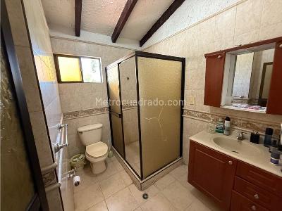 Casa de 5 alcobas en venta en El Bosque, Cali, 250 m² · foto 16 de 20