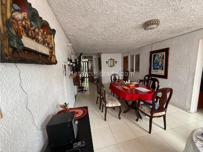 Casa de 5 alcobas en venta en El Bosque, Cali, 250 m² · foto 5 de 20