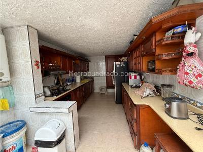 Casa de 5 alcobas en venta en El Bosque, Cali, 250 m² · foto 8 de 20