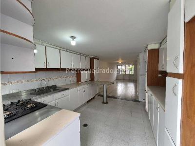 Casa de 5 alcobas en venta en Prados Del Norte, Cali, 190 m² · foto 11 de 20