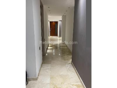 Apartamento de 3 alcobas en venta en Cristales, Cali, 202 m² · foto 13 de 20