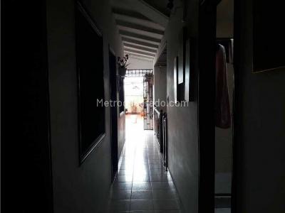 Casa de 5 alcobas en venta en Alfonso Lopez, Cali, 240 m² · foto 9 de 9