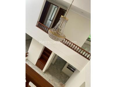 Casa de 5 alcobas en venta en El Ingenio \ Comuna 17, Cali, 250 m² · foto 1 de 20