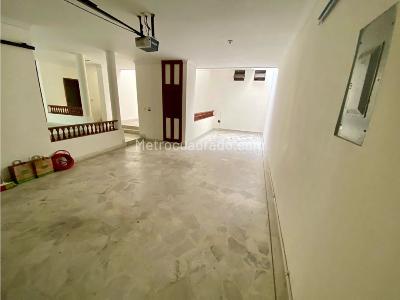 Casa de 5 alcobas en venta en El Ingenio \ Comuna 17, Cali, 250 m² · foto 4 de 20
