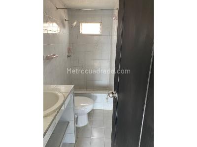 Apartamento en venta en Limonar, Cali · foto 4 de 12