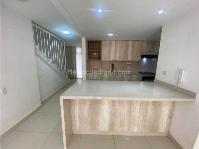 Casa de 3 alcobas en venta en Ciudad Country, Cali, 146 m² · foto 2 de 14