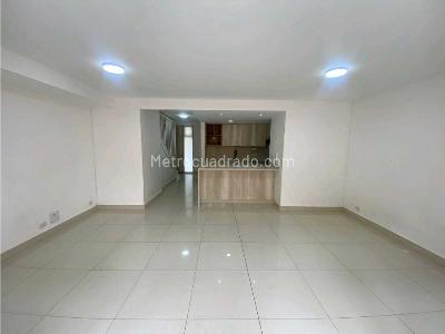 Casa de 3 alcobas en venta en Ciudad Country, Cali, 146 m² · foto 3 de 14