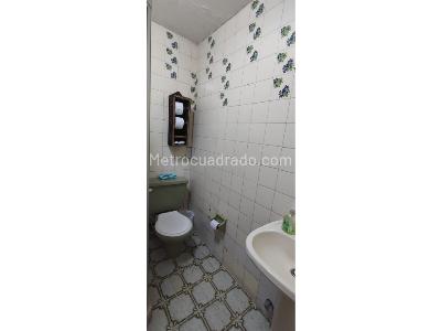 Casa de 3 alcobas en venta en El Lido, Cali, 320 m² · foto 2 de 8