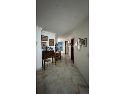 Apartamento de 3 alcobas en venta en Cristales, Cali, 249 m² · foto 16 de 20