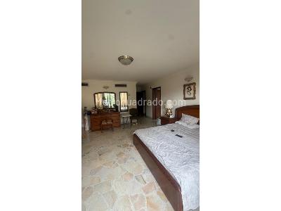 Apartamento de 3 alcobas en venta en Cristales, Cali, 249 m² · foto 17 de 20
