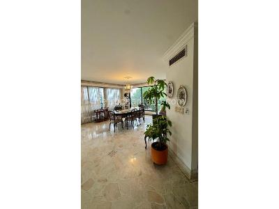 Apartamento de 3 alcobas en venta en Cristales, Cali, 249 m² · foto 5 de 20