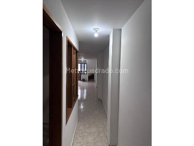Casa de 5 alcobas en venta en La Flora \ Comuna 2, Cali, 96 m² · foto 2 de 13