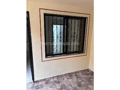 Casa de 5 alcobas en venta en La Flora \ Comuna 2, Cali, 96 m² · foto 12 de 13