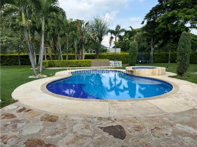 Casa de 4 alcobas en venta en Santa Elena Cerrito, Palmira · foto 2 de 3