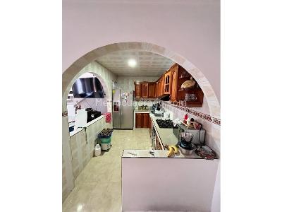 Casa de 5 alcobas en venta en La Flora, Cali, 420 m² · foto 4 de 17