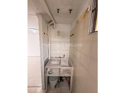 Apartamento de 3 alcobas en venta en Los Almendros, Cali, 54 m² · foto 7 de 19