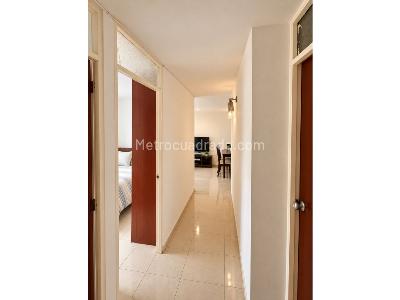 Apartamento de 3 alcobas en venta en Los Almendros, Cali, 54 m² · foto 5 de 9