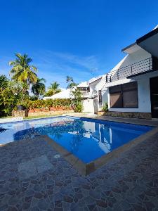 Casa de 5 alcobas en venta en El Peñon, Girardot, 400 m² · foto 3 de 17