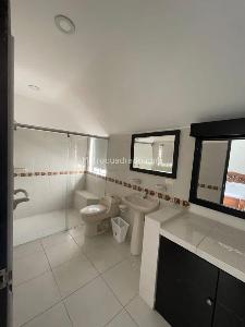 Casa de 5 alcobas en venta en El Peñon, Girardot, 400 m² · foto 7 de 17