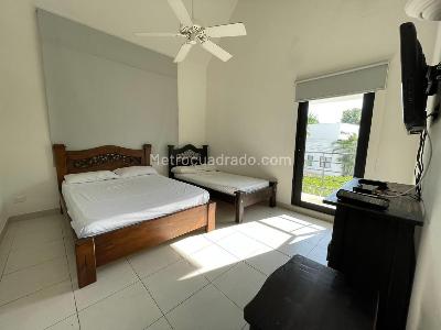 Casa de 5 alcobas en venta en El Peñon, Girardot, 400 m² · foto 10 de 17