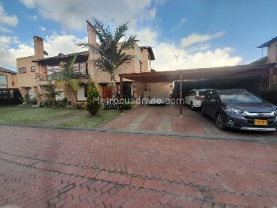 Casa de 4 alcobas en venta en La Balsa, Chía, 300 m² · foto 2 de 20
