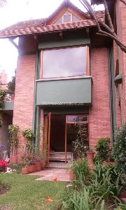 Casa de 3 alcobas en venta en Sierras Del Moral, Bogotá, 300 m² · foto 2 de 15