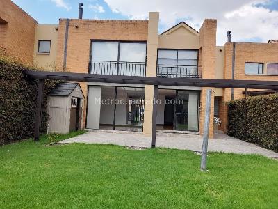 Casa de 4 alcobas en venta en Hacienda Fontanar, Chía, 252 m² · foto 3 de 9