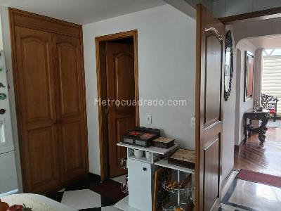 Apartamento de 3 alcobas en venta en Pasadena, Bogotá, 139 m² · foto 2 de 18