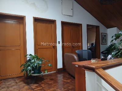 Casa de 5 alcobas en venta en Puente Largo, Bogotá, 500 m² · foto 15 de 18