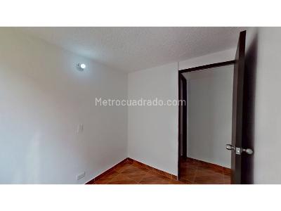 Apartamento de 3 alcobas en venta en Centro Usme, Bogotá, 48 m² · foto 6 de 19