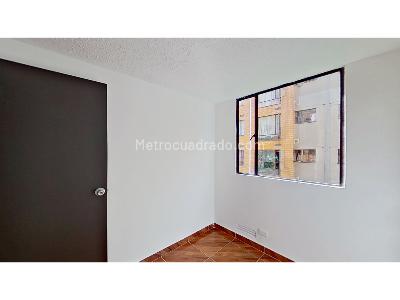 Apartamento de 3 alcobas en venta en Centro Usme, Bogotá, 48 m² · foto 8 de 19